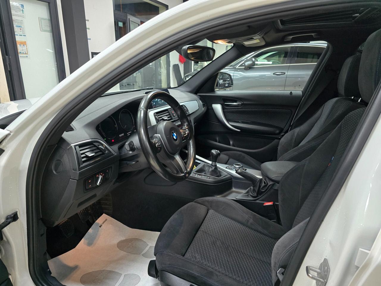 Bmw 116 116d 5p. Msport