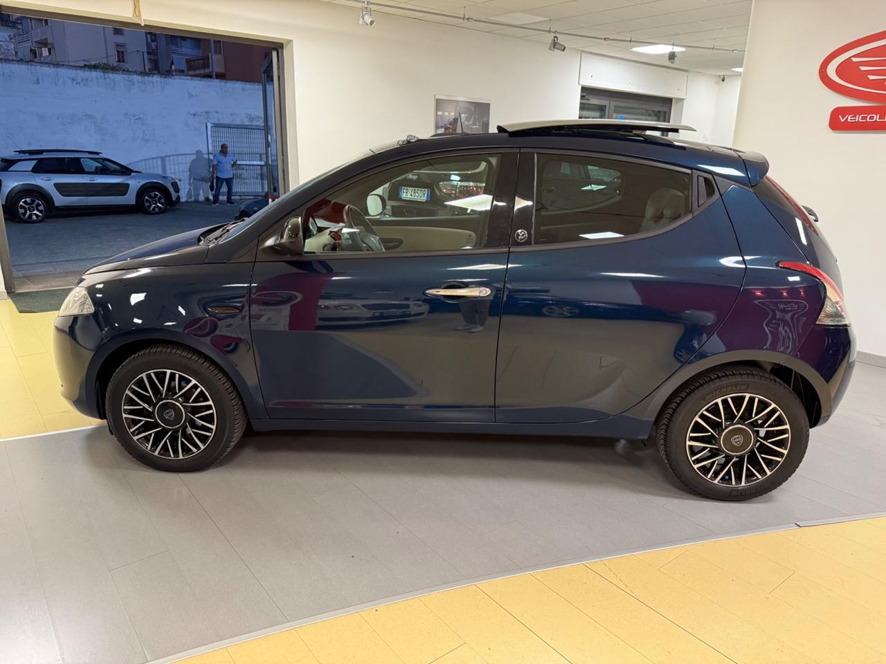 Lancia Ypsilon 1.3 MJT 30th Anniversary TETTO