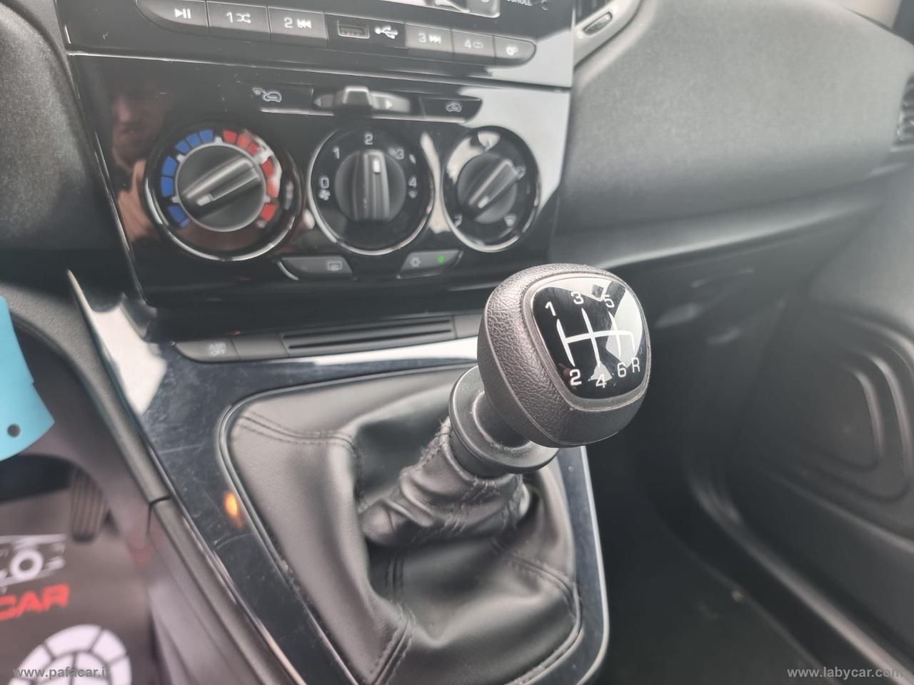 LANCIA Ypsilon 1.0 FireFly 5pS&S Hyb. Eco Silv.