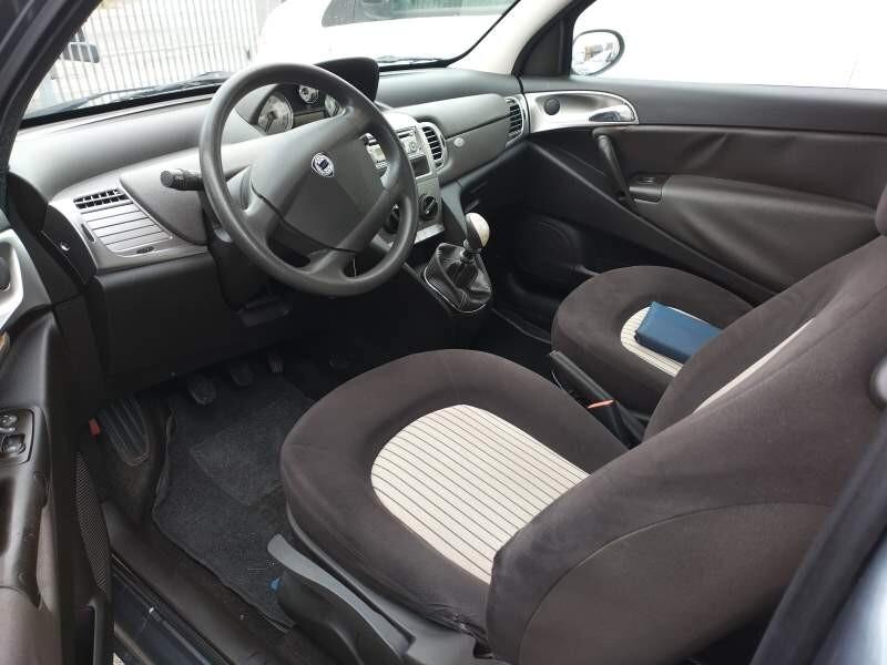 Lancia Ypsilon 1.4 Oro Giallo