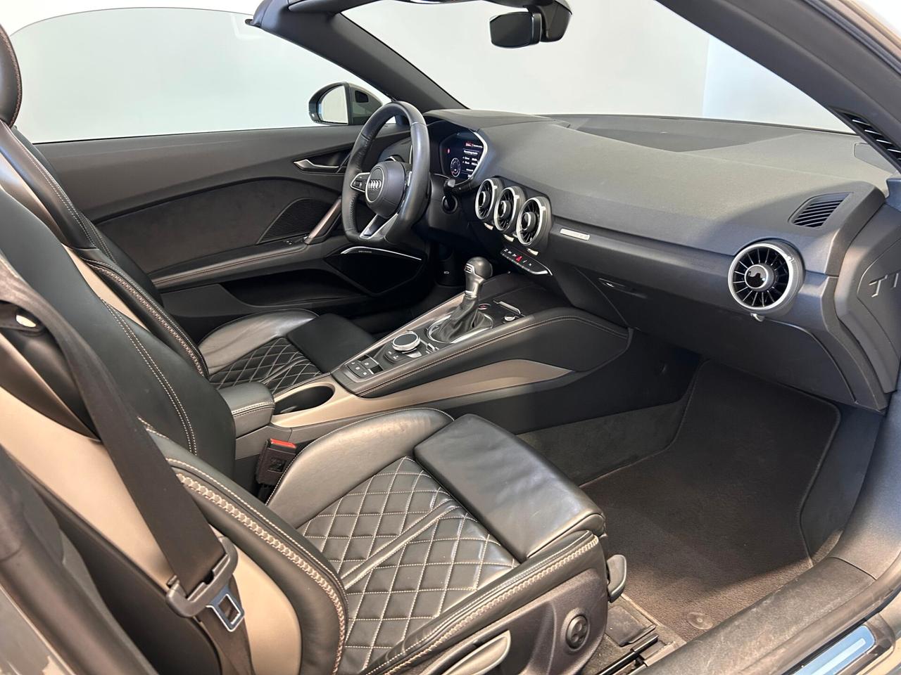 Audi TT Roadster 40 TFSI S tronic Bronze Selection