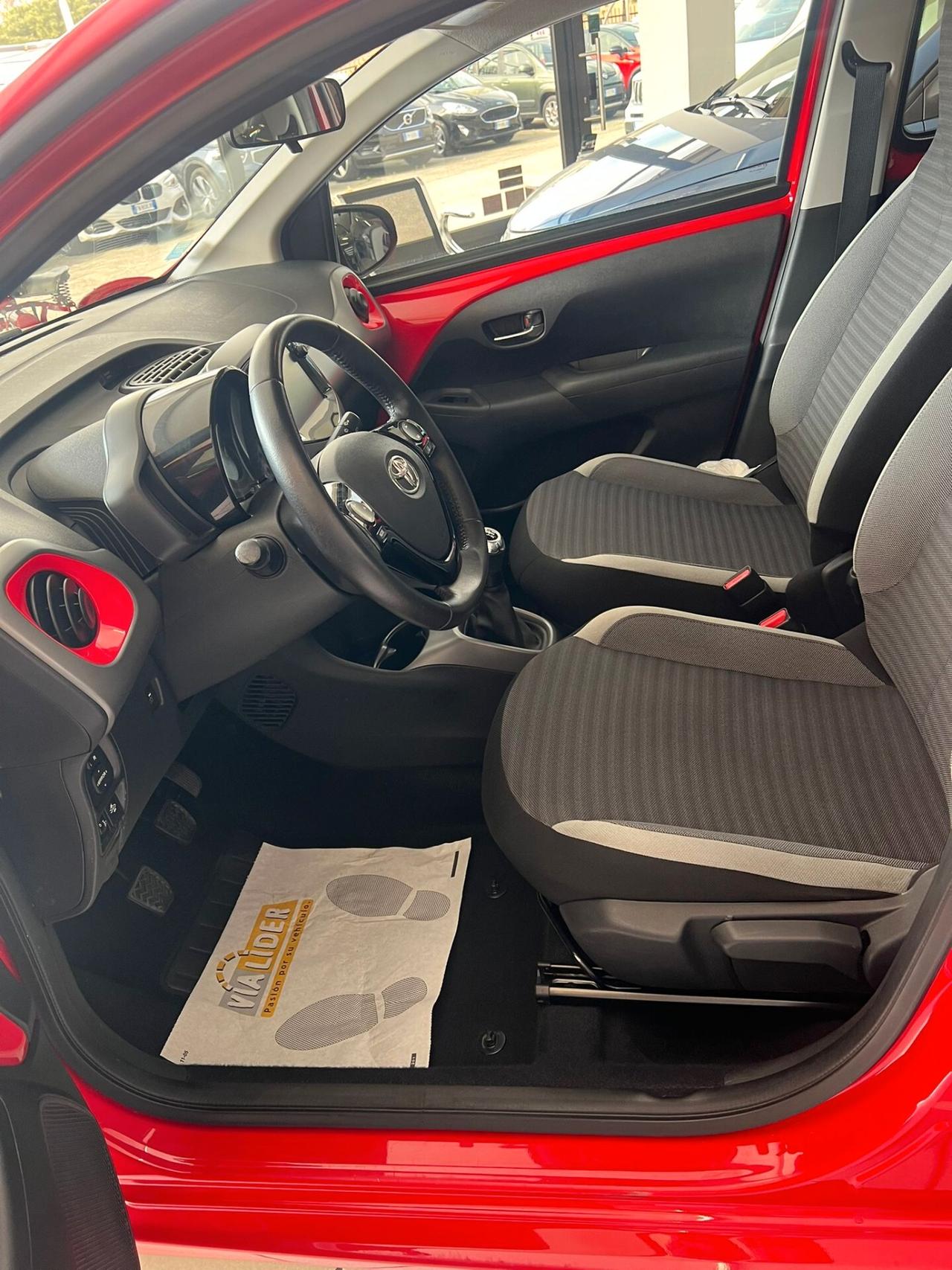 Toyota Aygo 1.0 VVT-i 72 CV 5 porte x-play