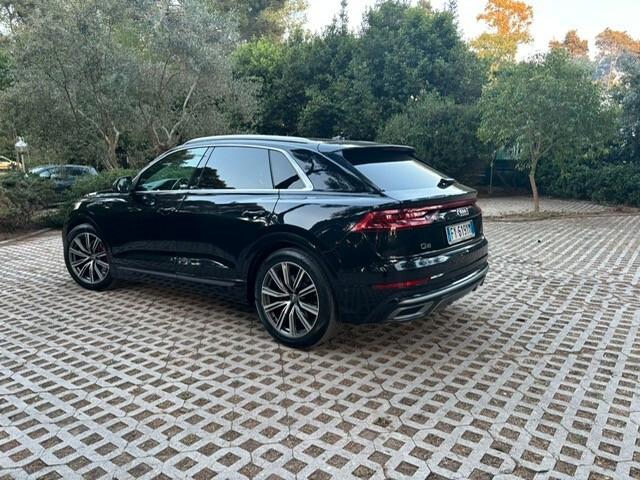 Audi Q8 45 TDI quattro tiptronic Sport
