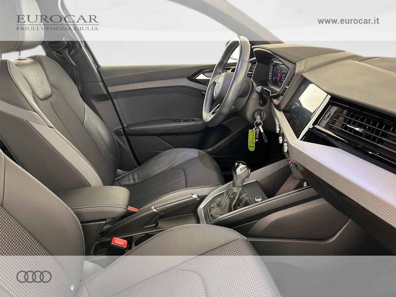 Audi A1 citycarver 30 1.0 tfsi admired 110cv s-tronic