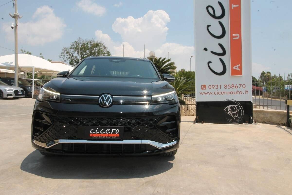 Volkswagen Tiguan 2.0 TDI 150 CV DSG R-Line|2025