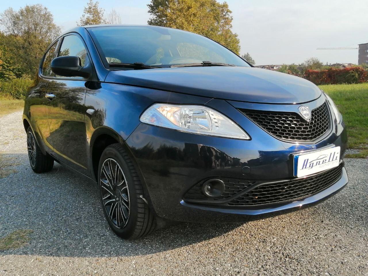 Lancia Ypsilon 1.2 69 CV 5 porte GPL Ecochic Gold Idonea Neopatentati