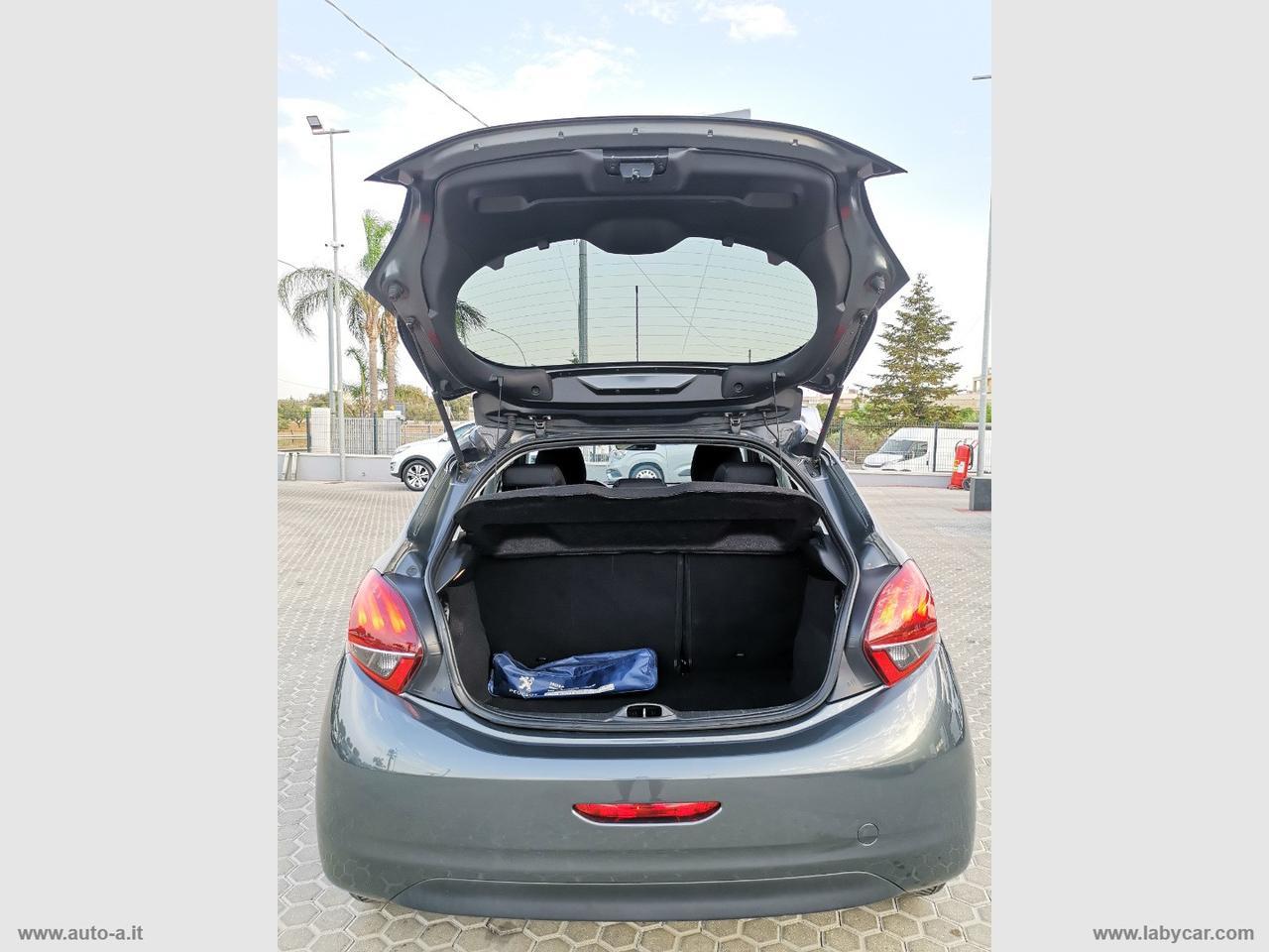 PEUGEOT 208 PureTech 82 5p. Style