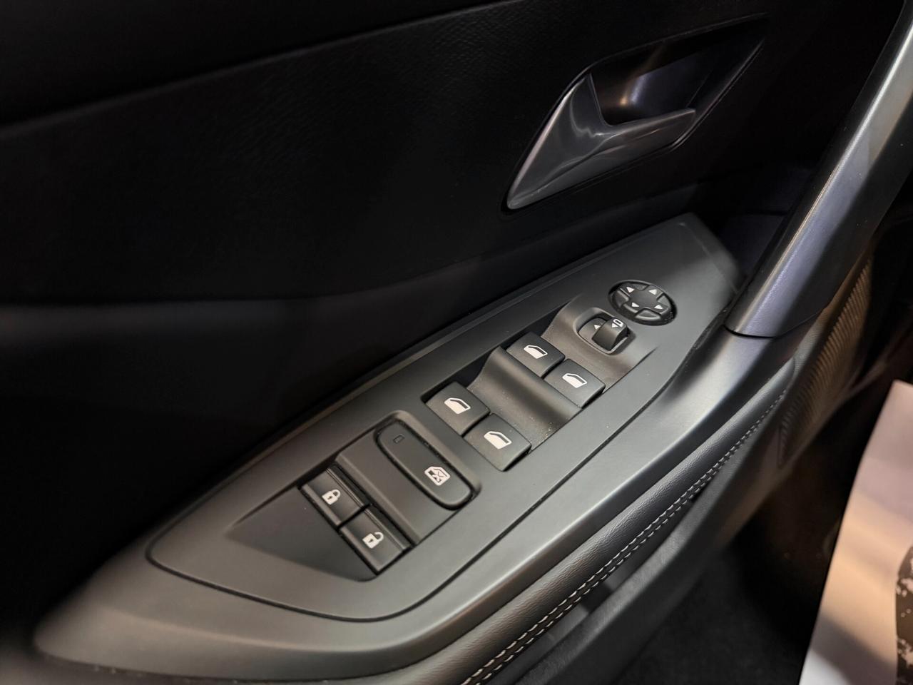 Peugeot 308 BlueHDi 130 S&S SW Allure