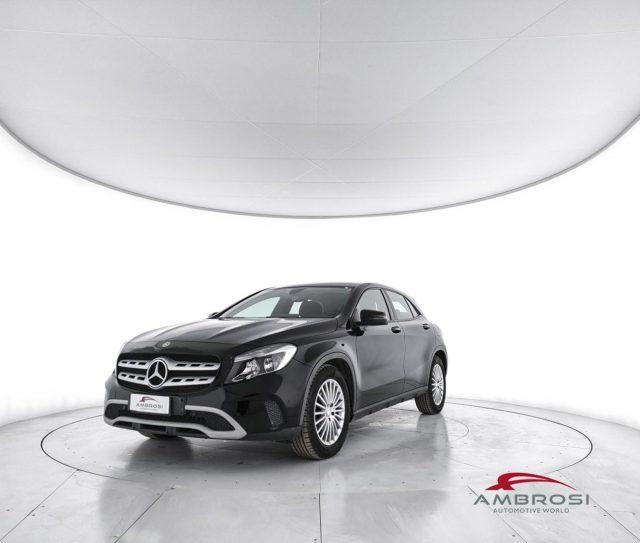 MERCEDES-BENZ GLA 180 180 d Sport