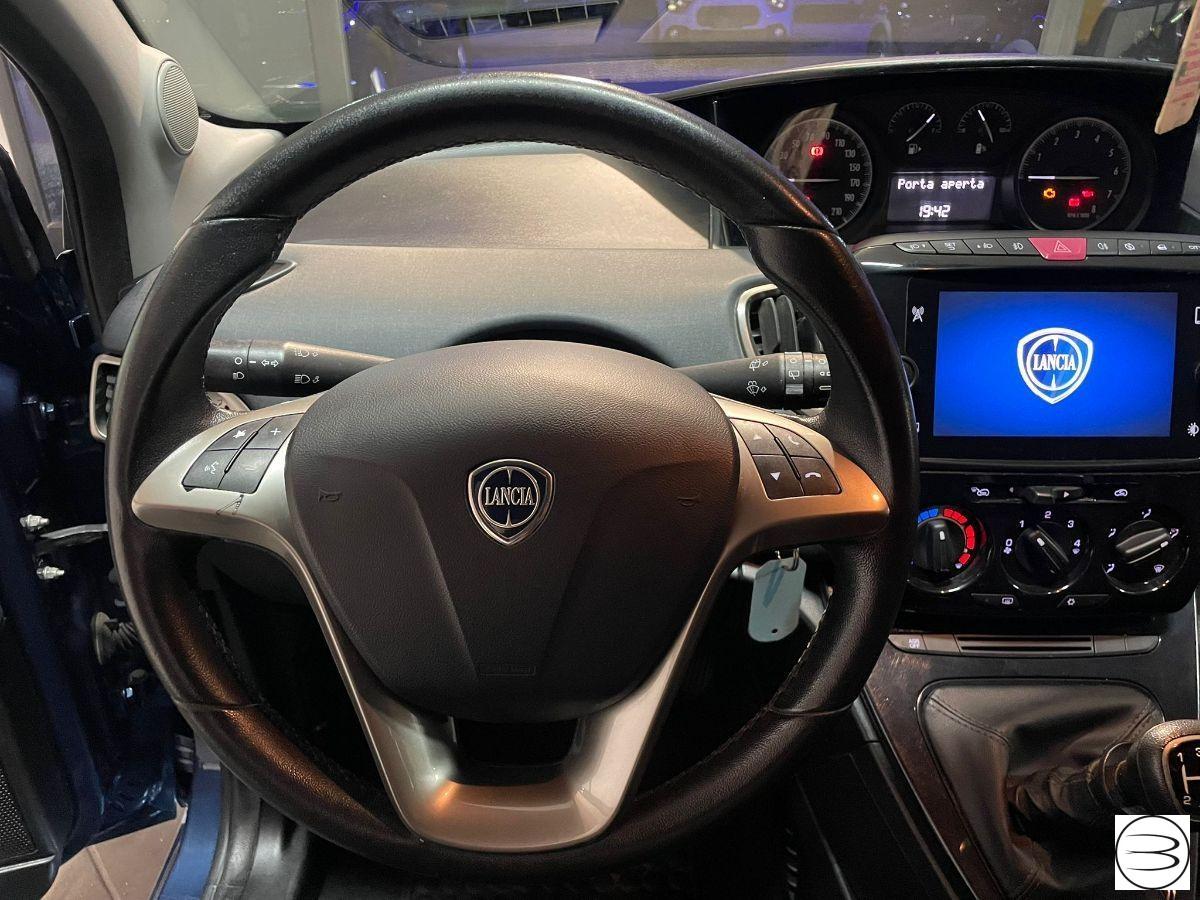 LANCIA - Ypsilon - 1.0 FireFly 5p.S&S Hybrid Silver