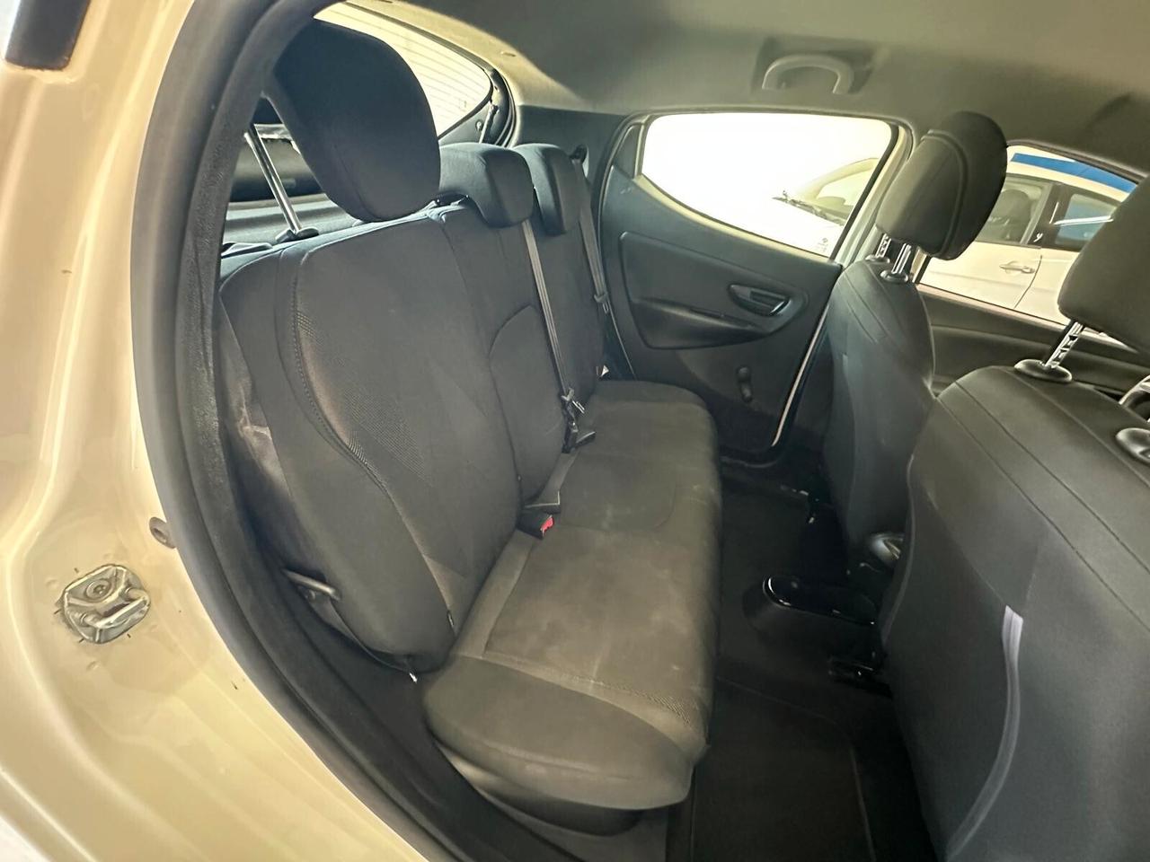 Lancia Ypsilon 1.2 69 CV 5 porte GPL Ecochic Gold