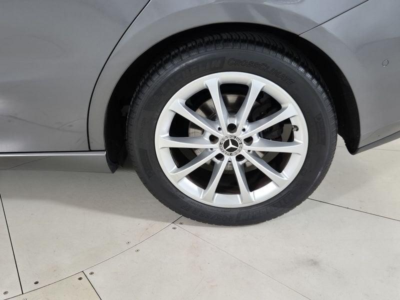 Mercedes-Benz Classe B - W247 2018 Diesel B 180 d Sport auto