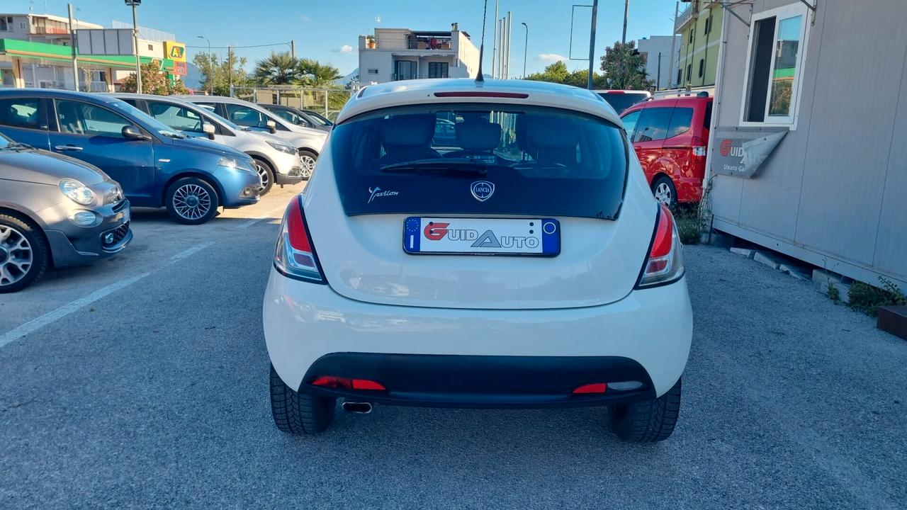 Lancia Ypsilon 1.2 69 CV 5 porte Gold