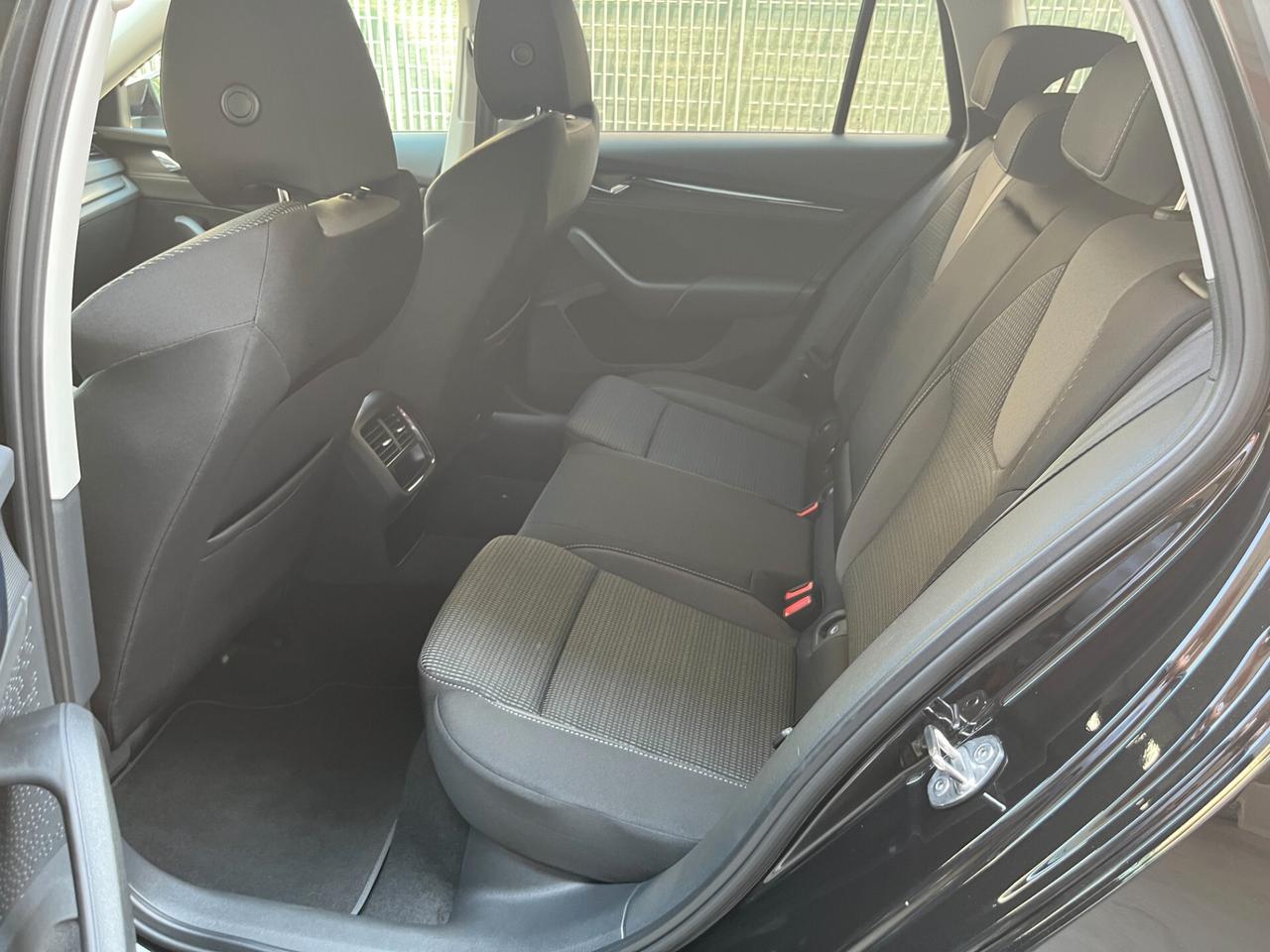 Skoda Octavia 2.0 TDI EVO SCR DSG Wagon 03/2023 KM 83430