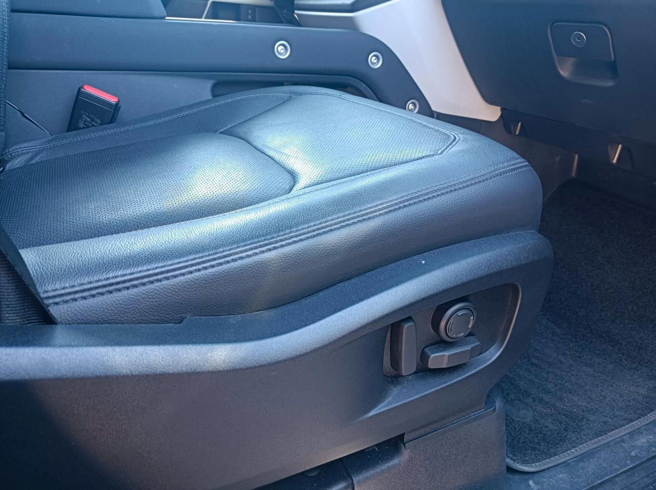 Land Rover Defender 110 3.0D I6 250 CV AWD Auto X-Dynamic HSE