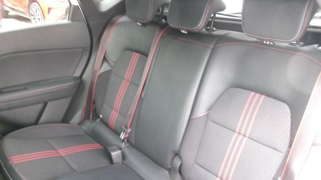 Renault Captur 1.6 Hybrid RS Line E-Tech Auto