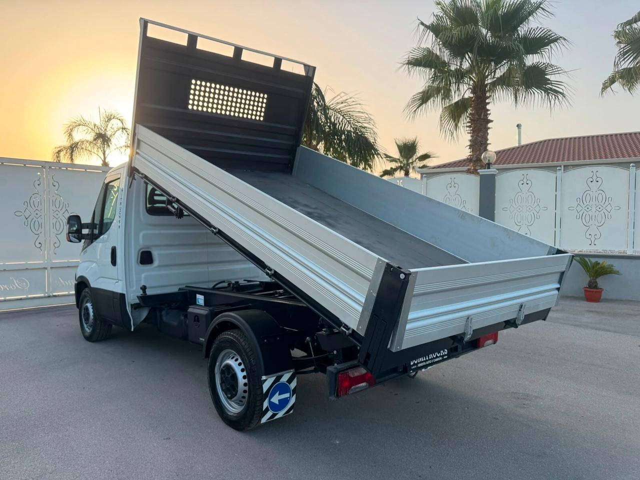 IVECO DAILY 35-130 RIBALTABILE