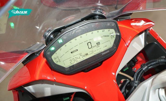 DUCATI Supersport 939