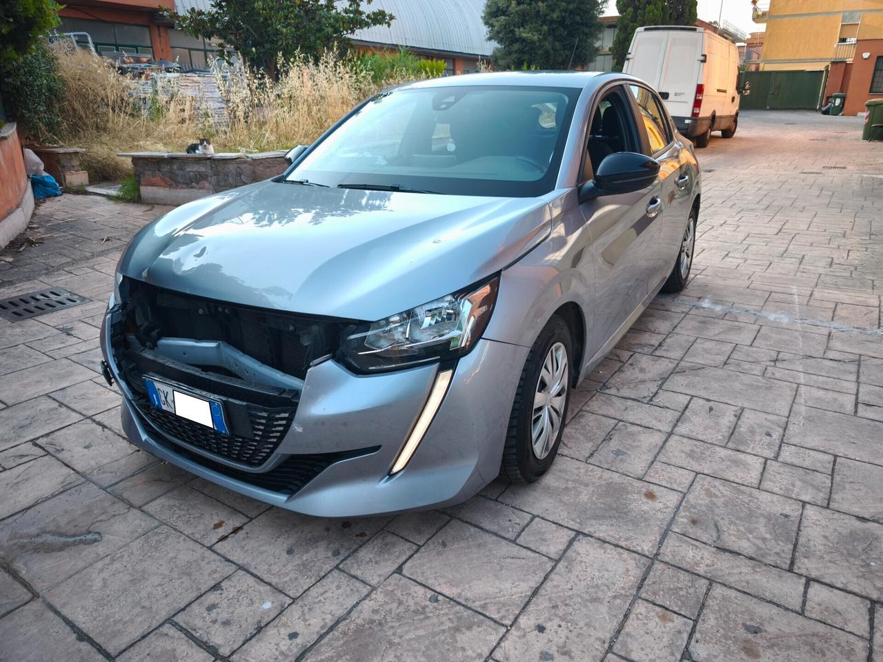 Peugeot 208 PureTech 75 INCIDENTATA
