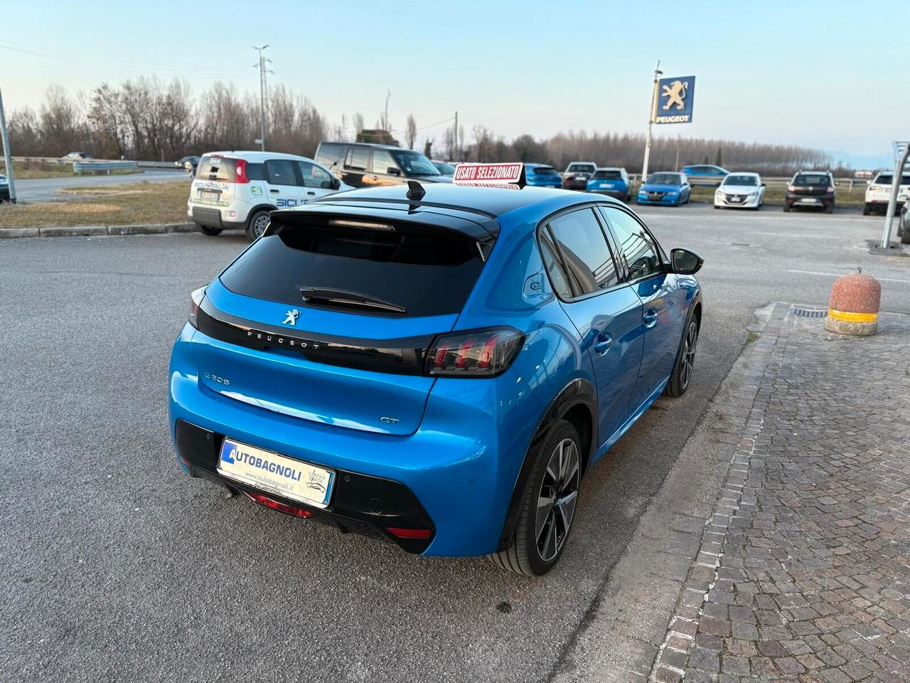 Peugeot 208 GT PACK motore elettrico 136 CV SPOTICAR