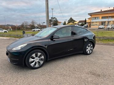 Tesla Model Y AWD dual motor