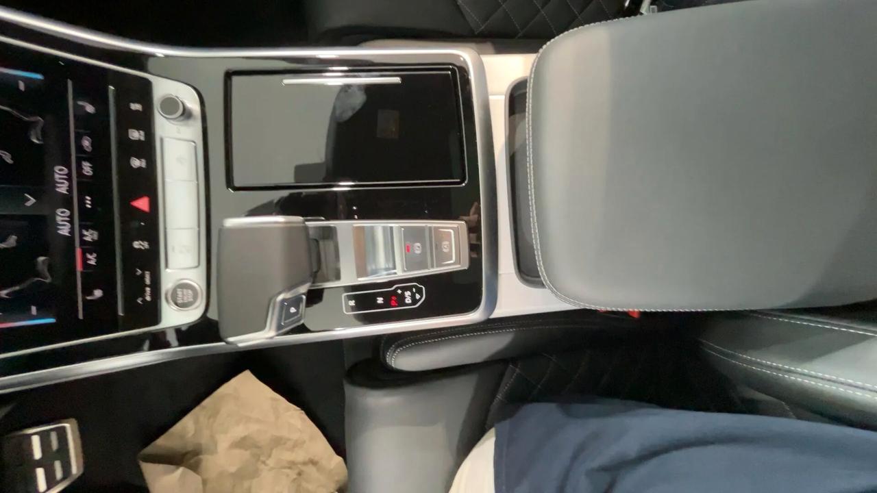 Audi Q8 3.0 tdi mhev S line quattro286cv auto