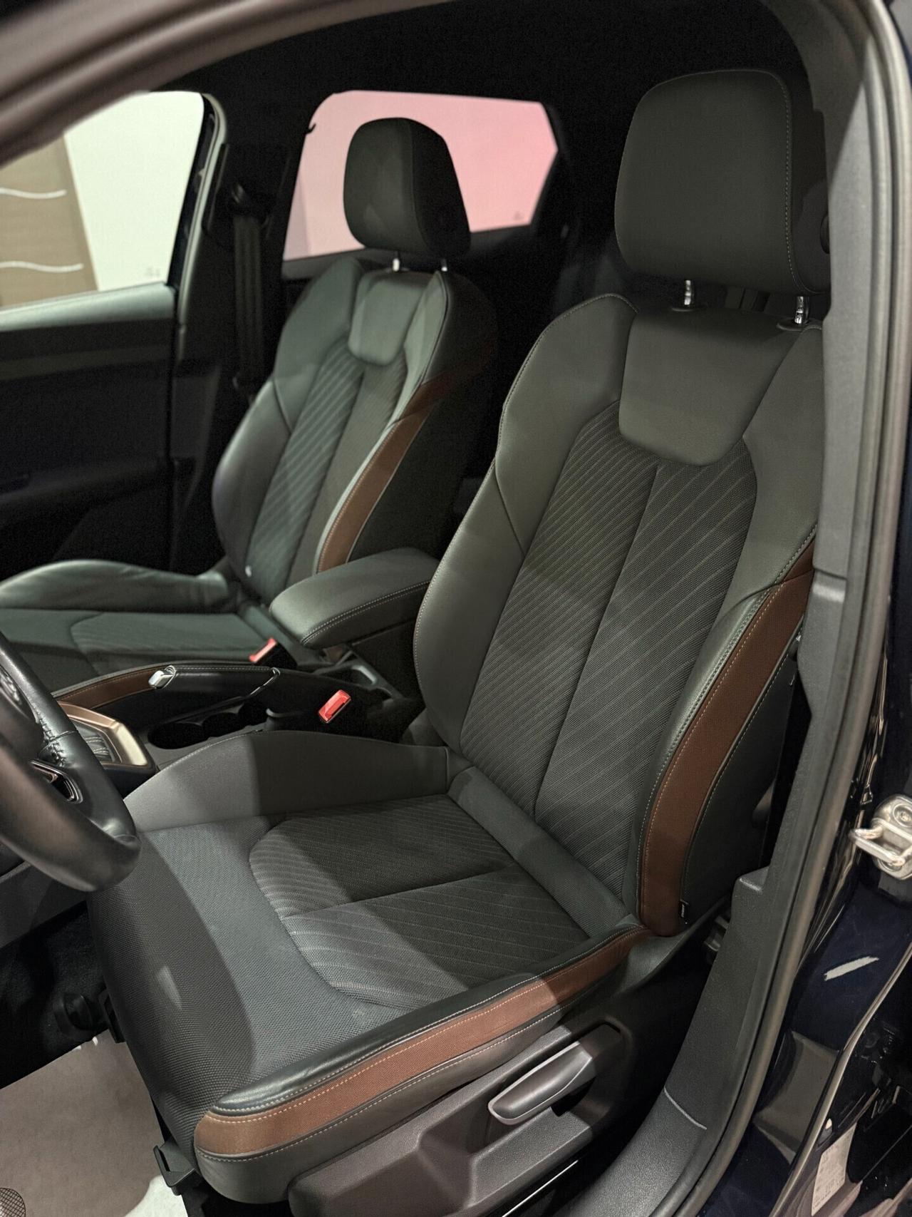 Audi A1 citycarver 30 TFSI S tronic Identity Contrast