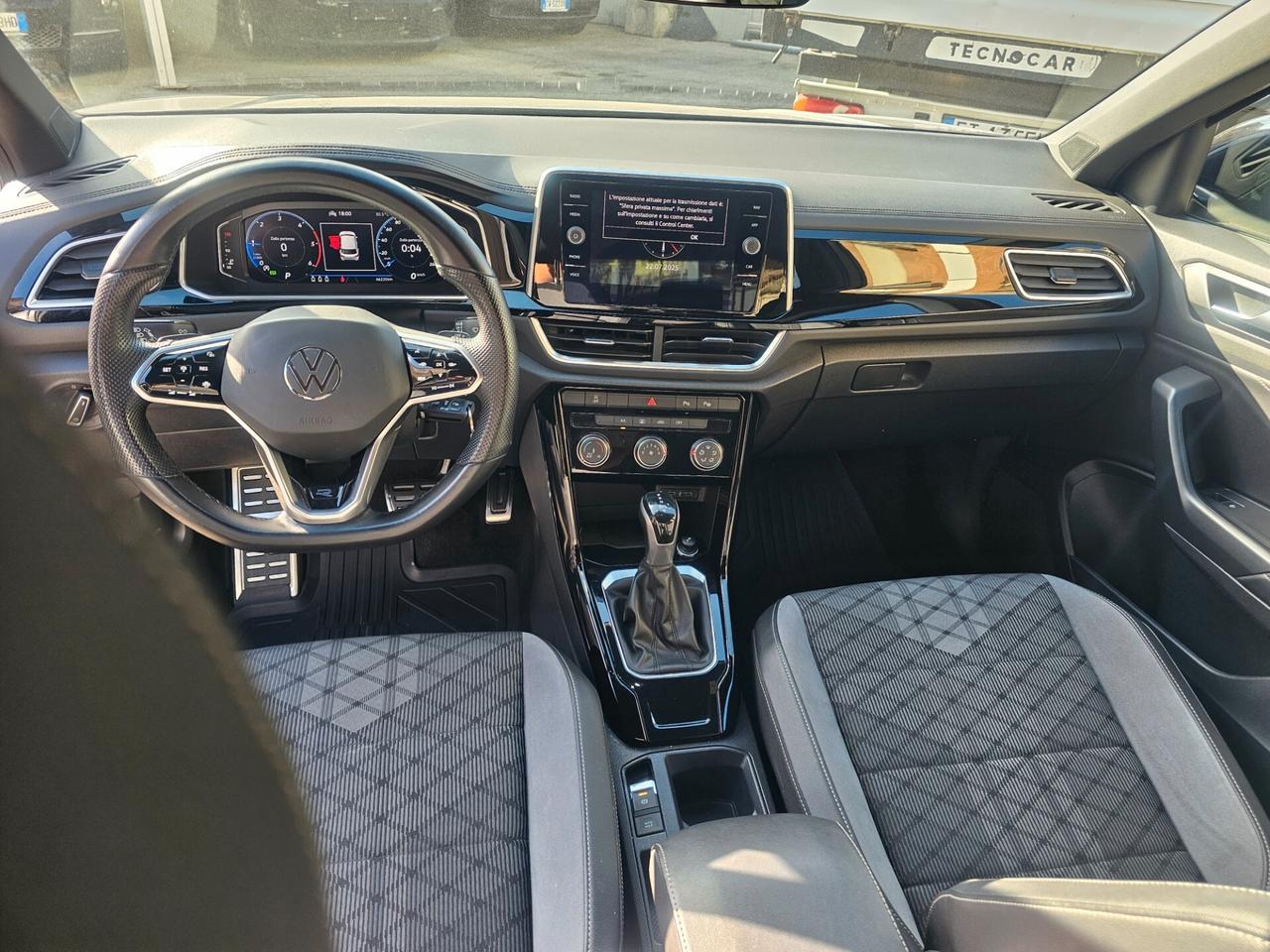 NOLEGGIO Volkswagen T-Roc 150 CV DSG R-Line