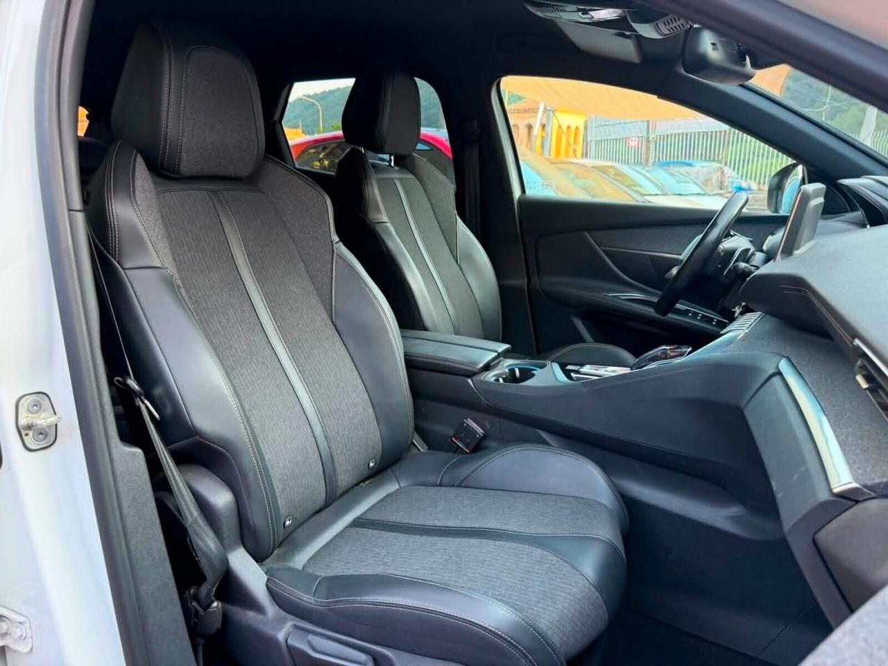 Peugeot 3008 BlueHDi 130 cv GT Line