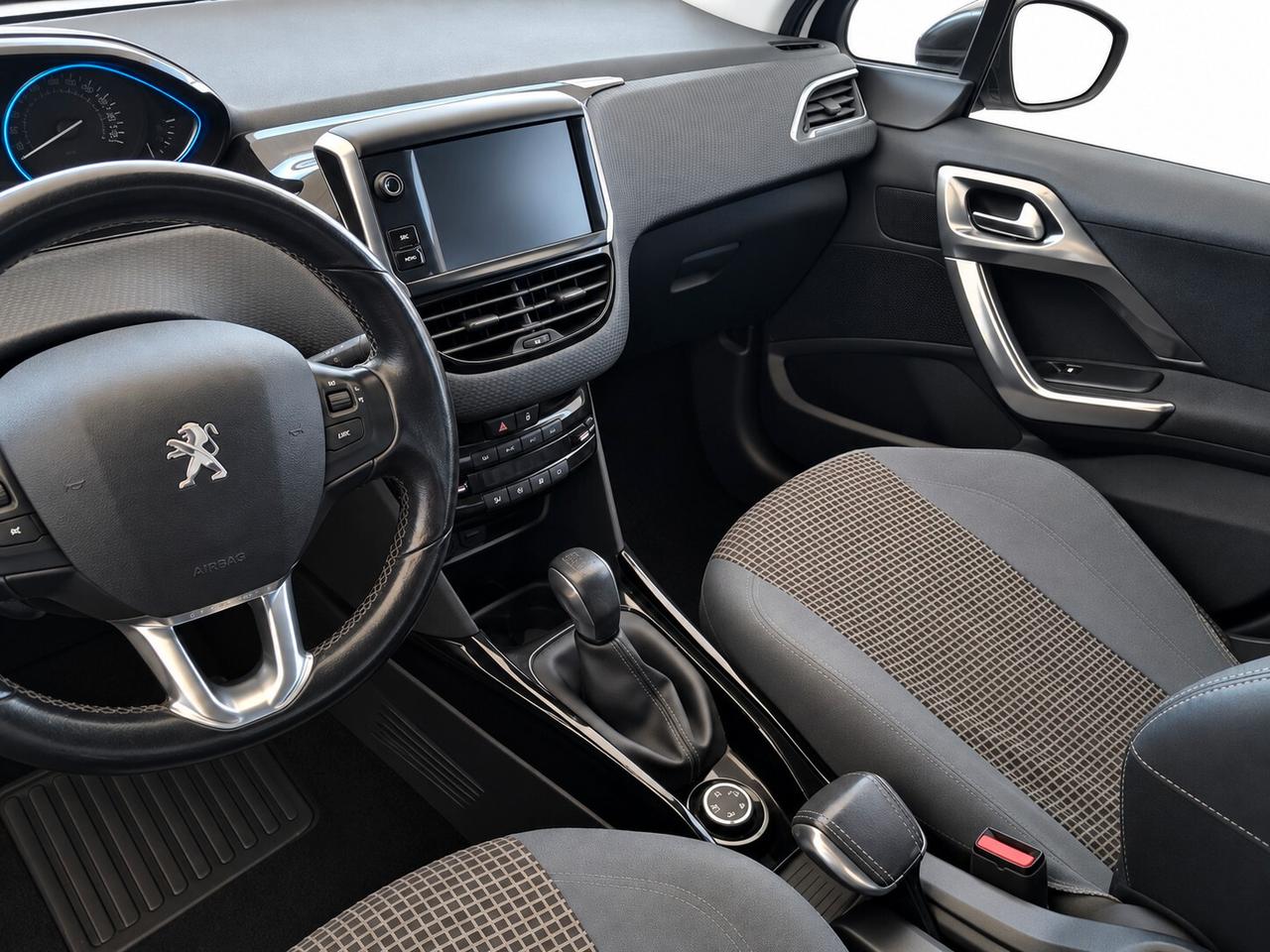 Peugeot 2008 BlueHDi 100 Allure
