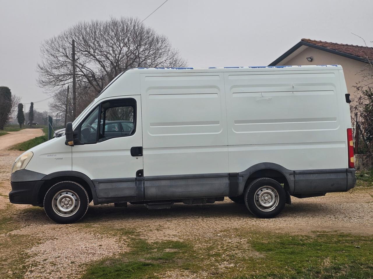 Iveco Daily 3000 BENZ/GPL UNICO PROPRIETARIO ANNO 12/2013