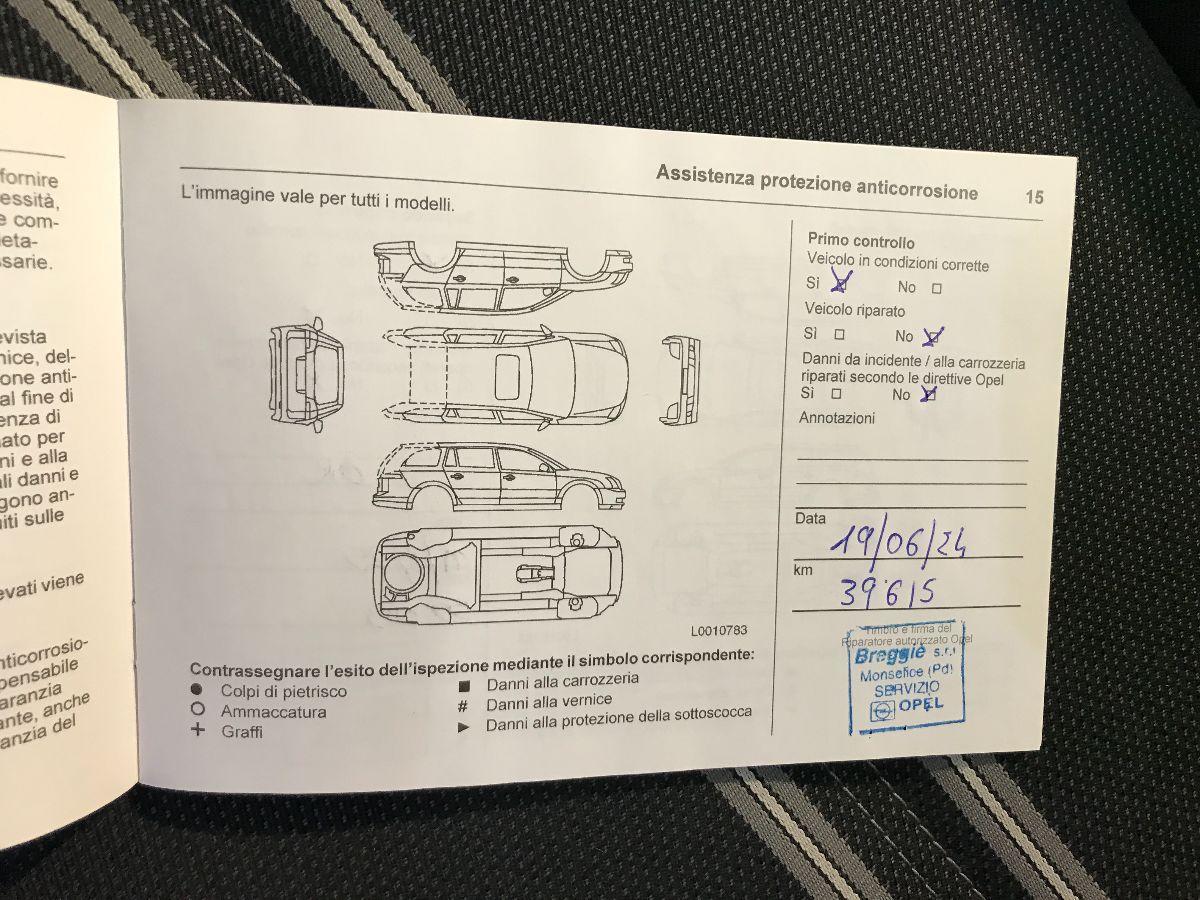 OPEL Corsa 1.5 D 100 CV Design & Tech