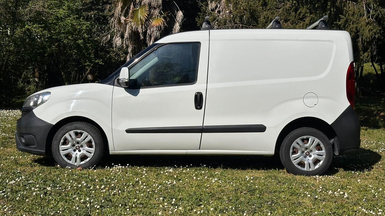 Fiat Doblò 1.6 MJT 105CV PC-TN Cargo Lamierato SX 2017 LEGGI TESTO