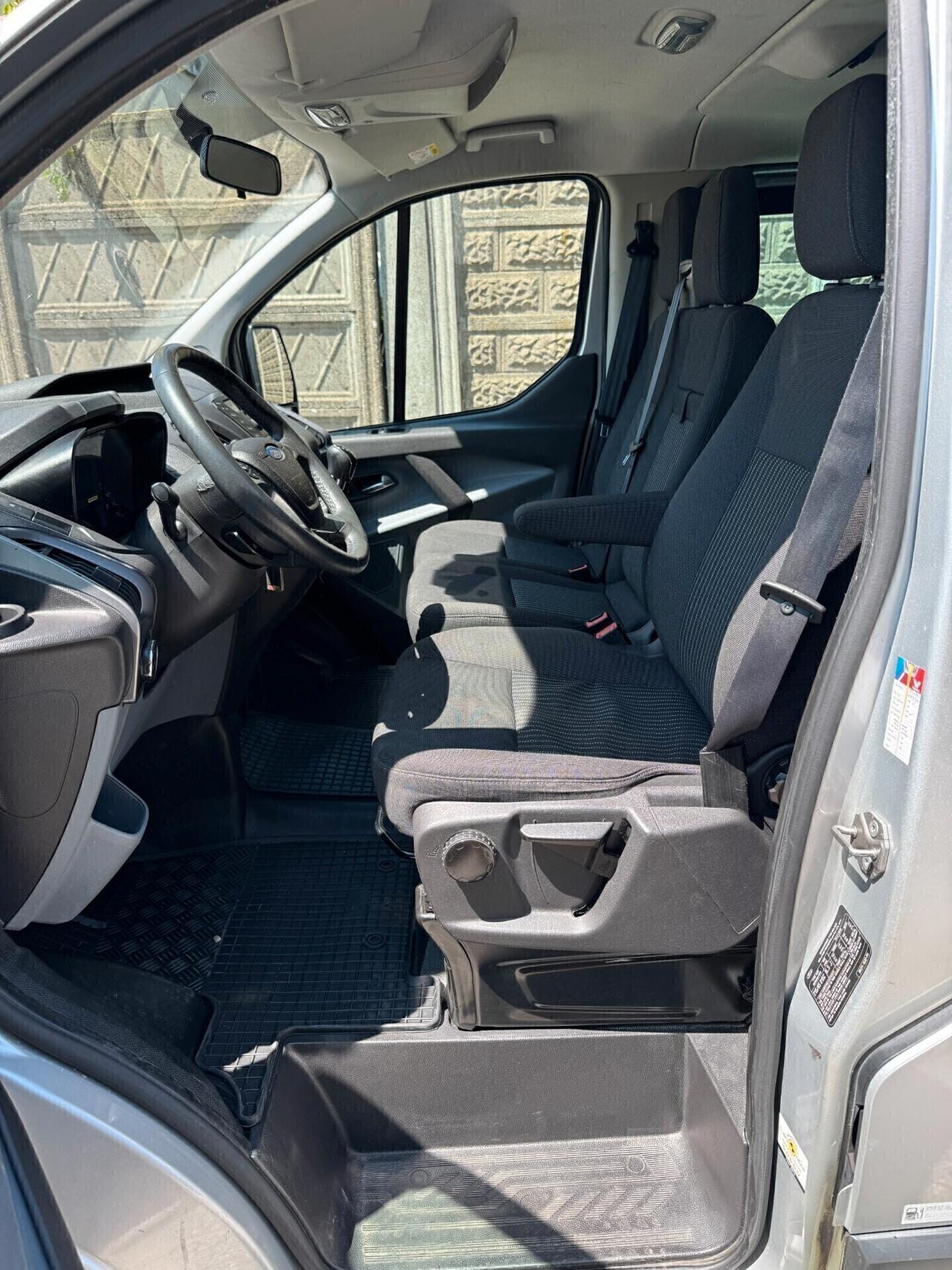 Ford Tourneo Custom 9 posti 2014