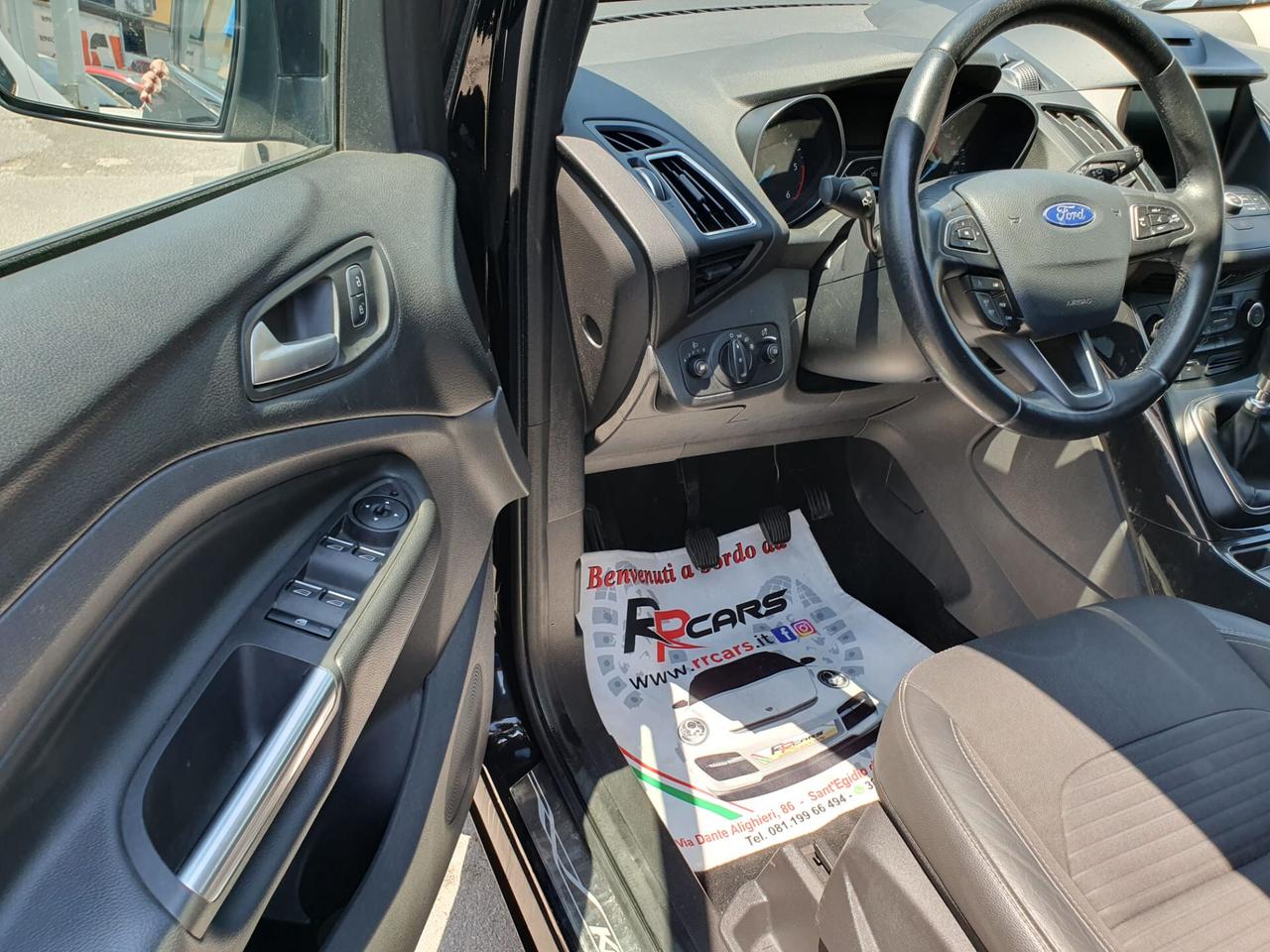 Ford Kuga 1.5 TDCI 120CV S&S 2WD Powershift ST-Line Business