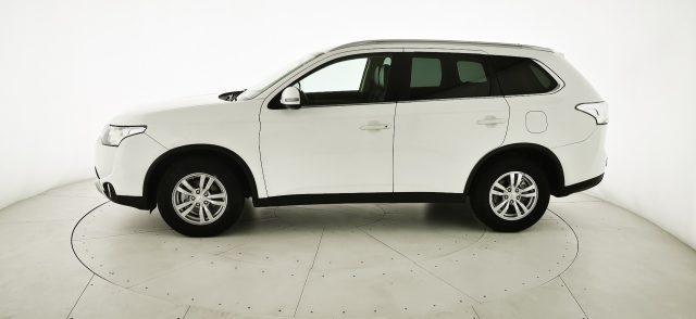 MITSUBISHI Outlander 2.2 DI-D 4WD Instyle 5p.