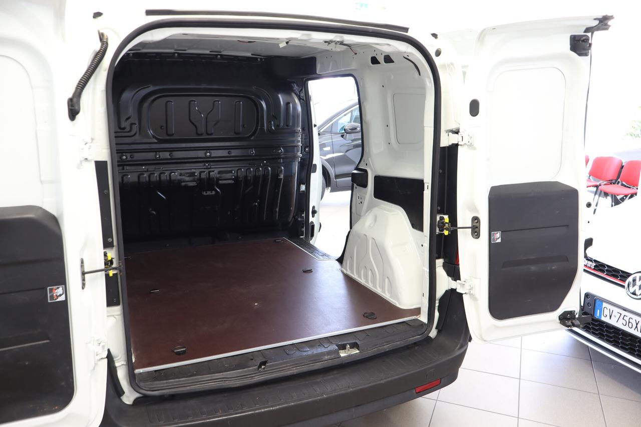 FIAT DOBLO' CARGO 3 POSTI 1.6 MJET 105 CV LOUNGE