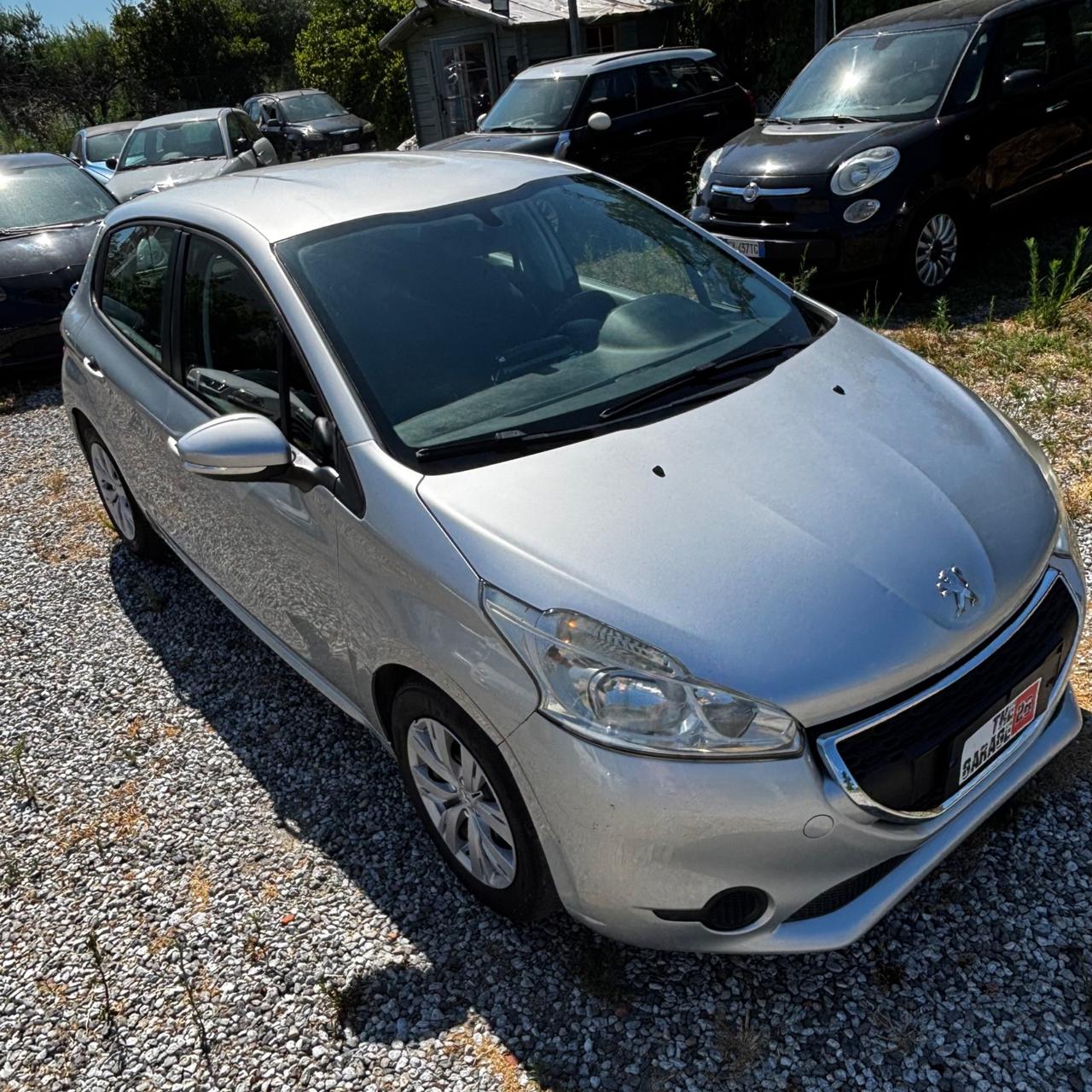 Peugeot 208 1.4 HDi 68 CV 5 porte Allure