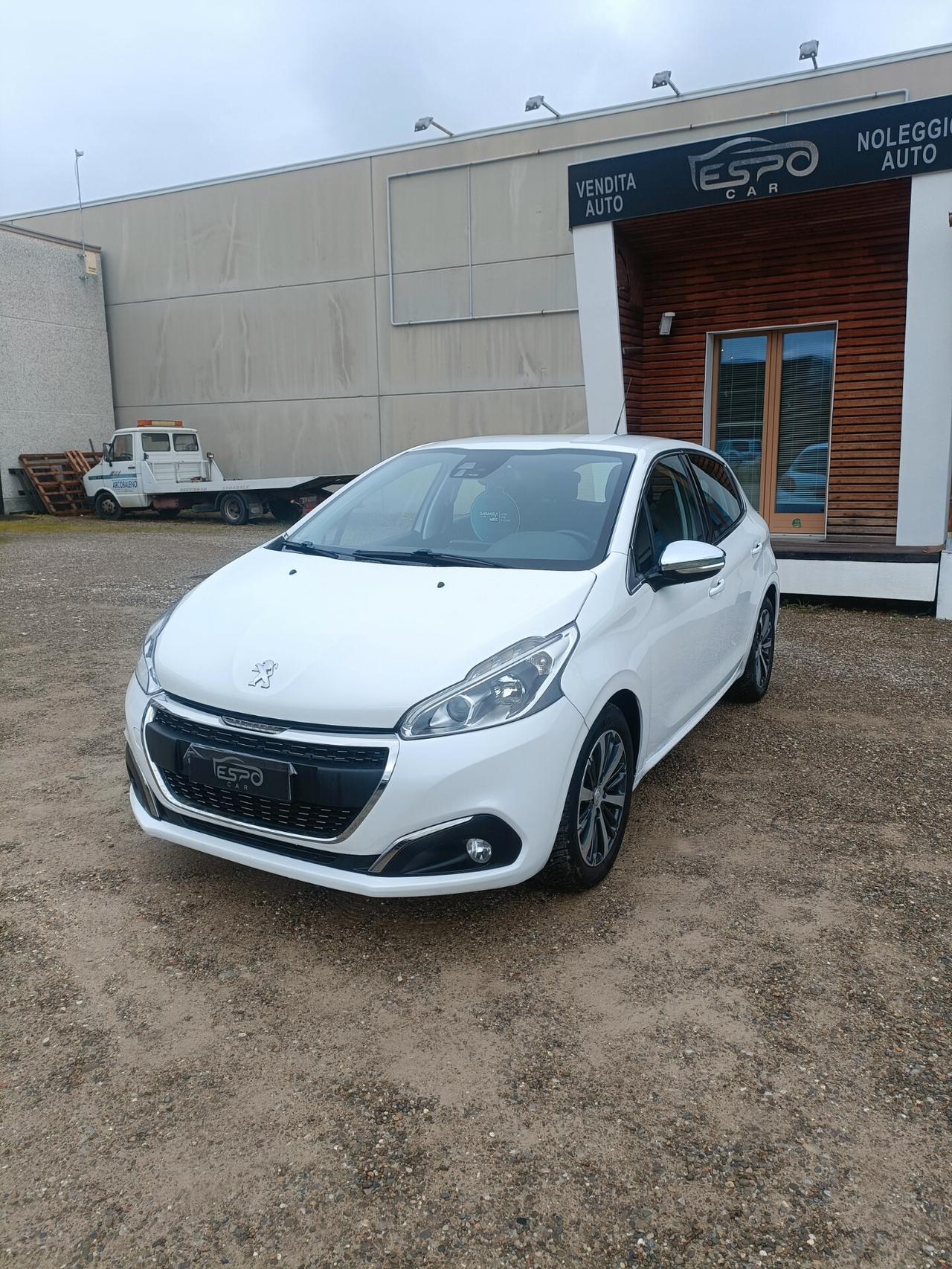 Peugeot 208 BlueHDi 75 5 porte Allure