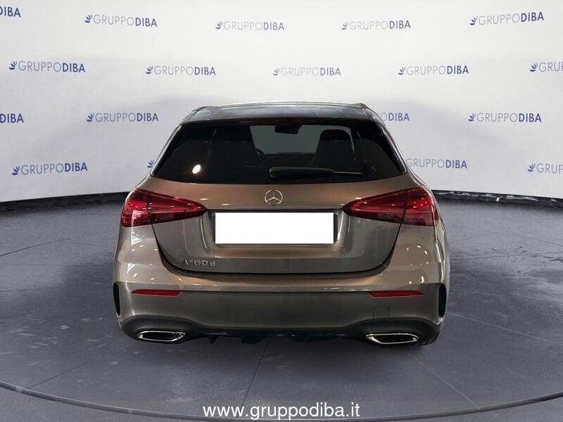 Mercedes-Benz Classe A - W177 2023 A 180 d AMG Line Premium auto