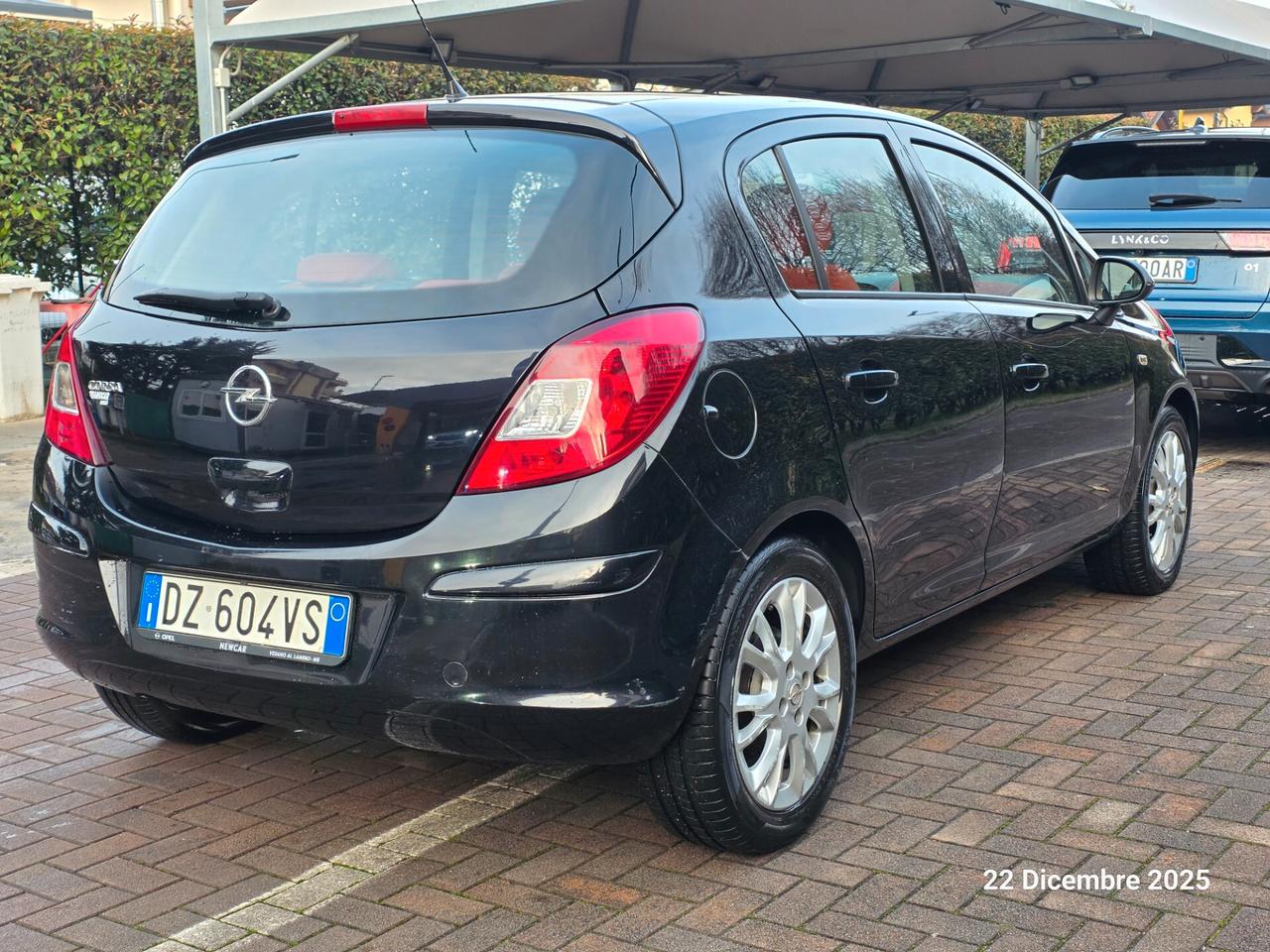 Opel Corsa 1.2 5 porte Cosmo