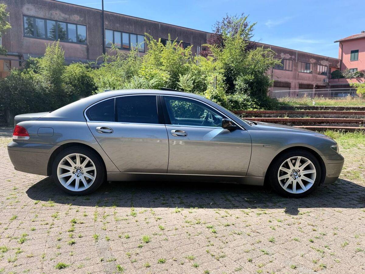 BMW Serie 7 E 65-66 745i