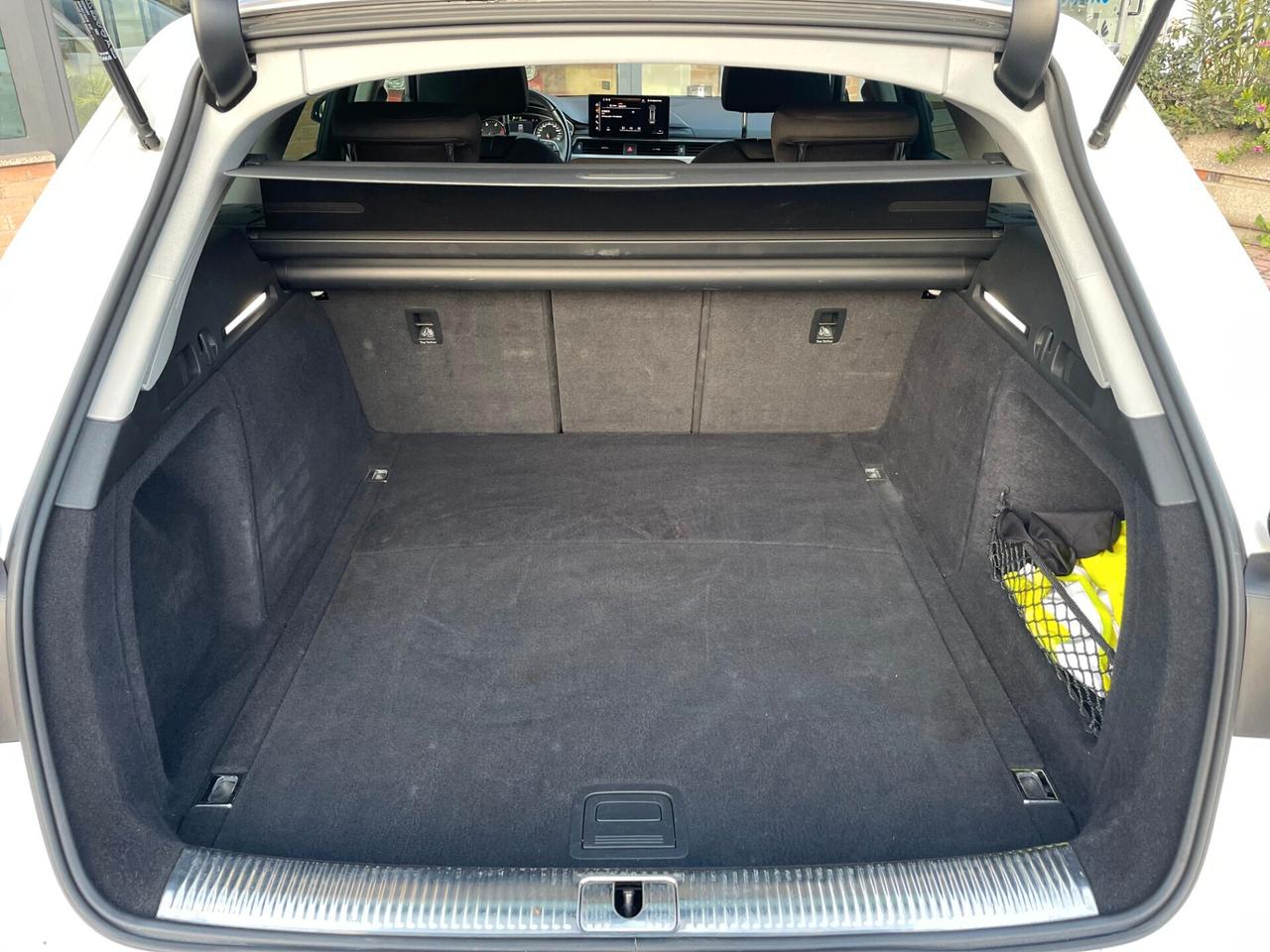 Audi A4 Avant 30 TDI S tronic S line