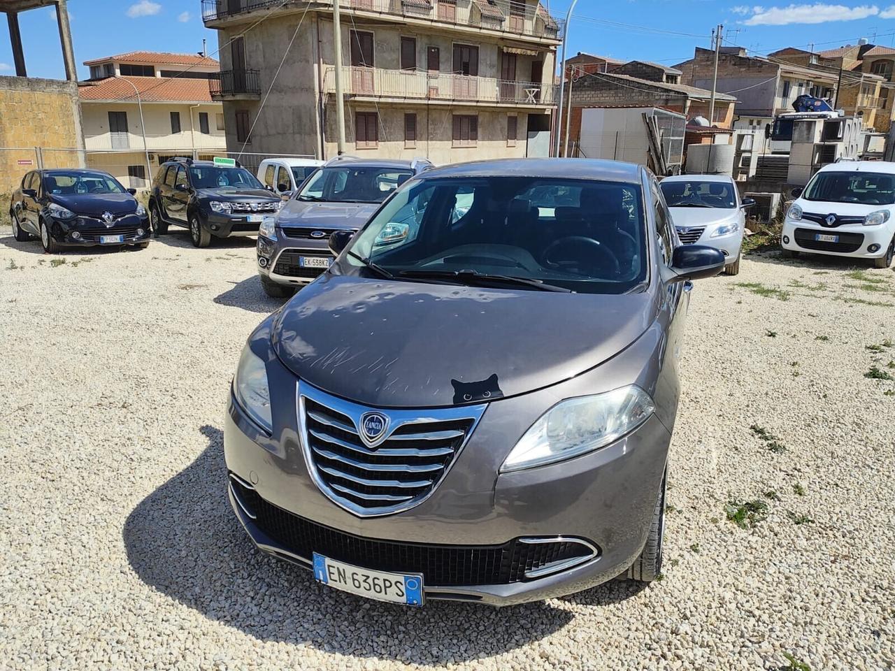 Lancia Ypsilon 1.2 69 CV 5 porte S&S Gold