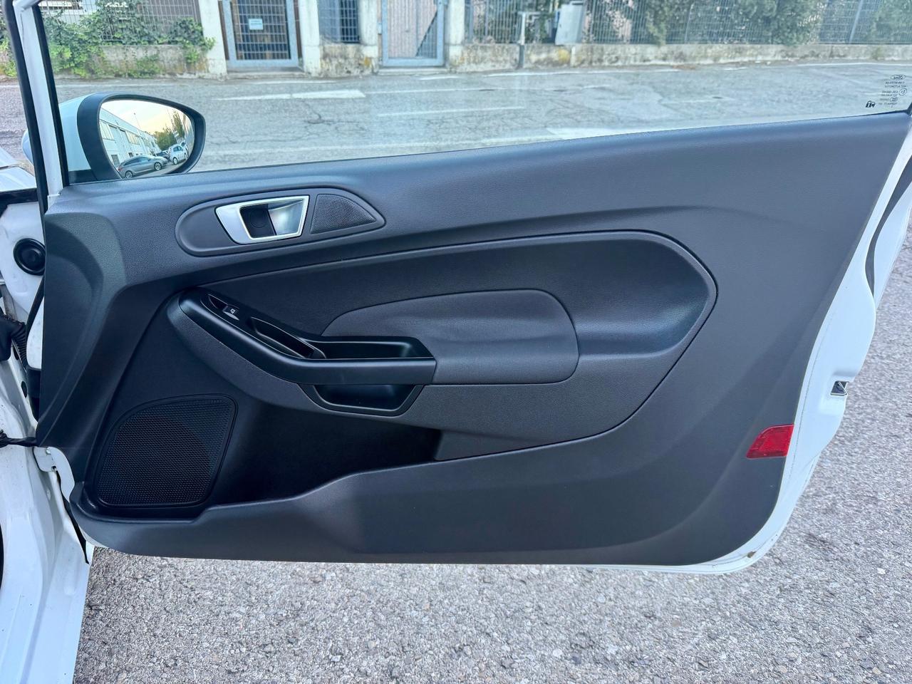 Ford Fiesta 3porte 1.0benz 2013 122.000km per neopatentati