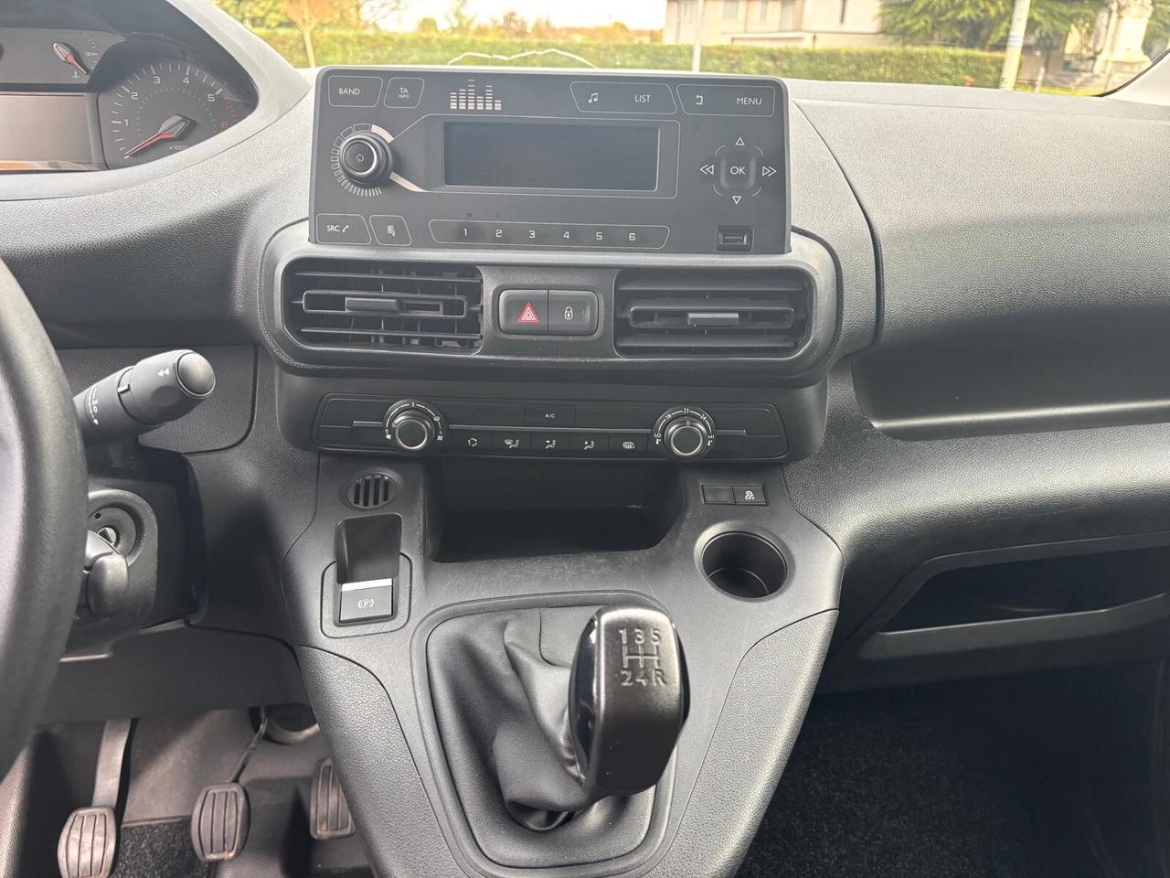 Peugeot Partner 1.5 102 cv anno 2021 con 92000 km