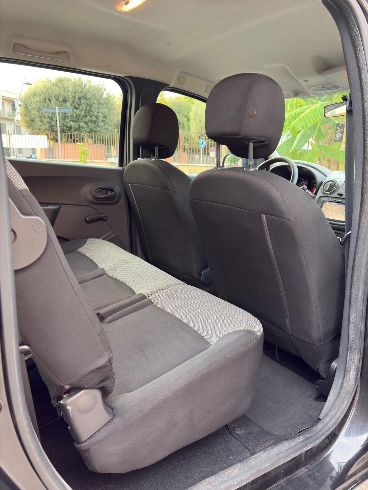 Dacia Lodgy 1.6 GPL 100CV con navigatore