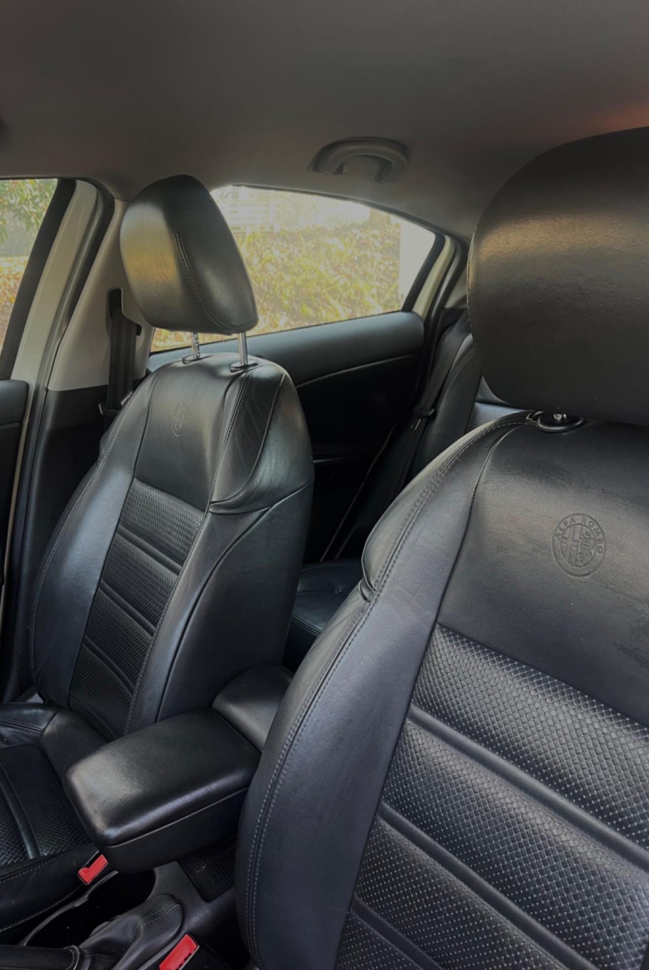 Alfa Romeo Giulietta 1.6 JTDm-2 105 CV Exclusive