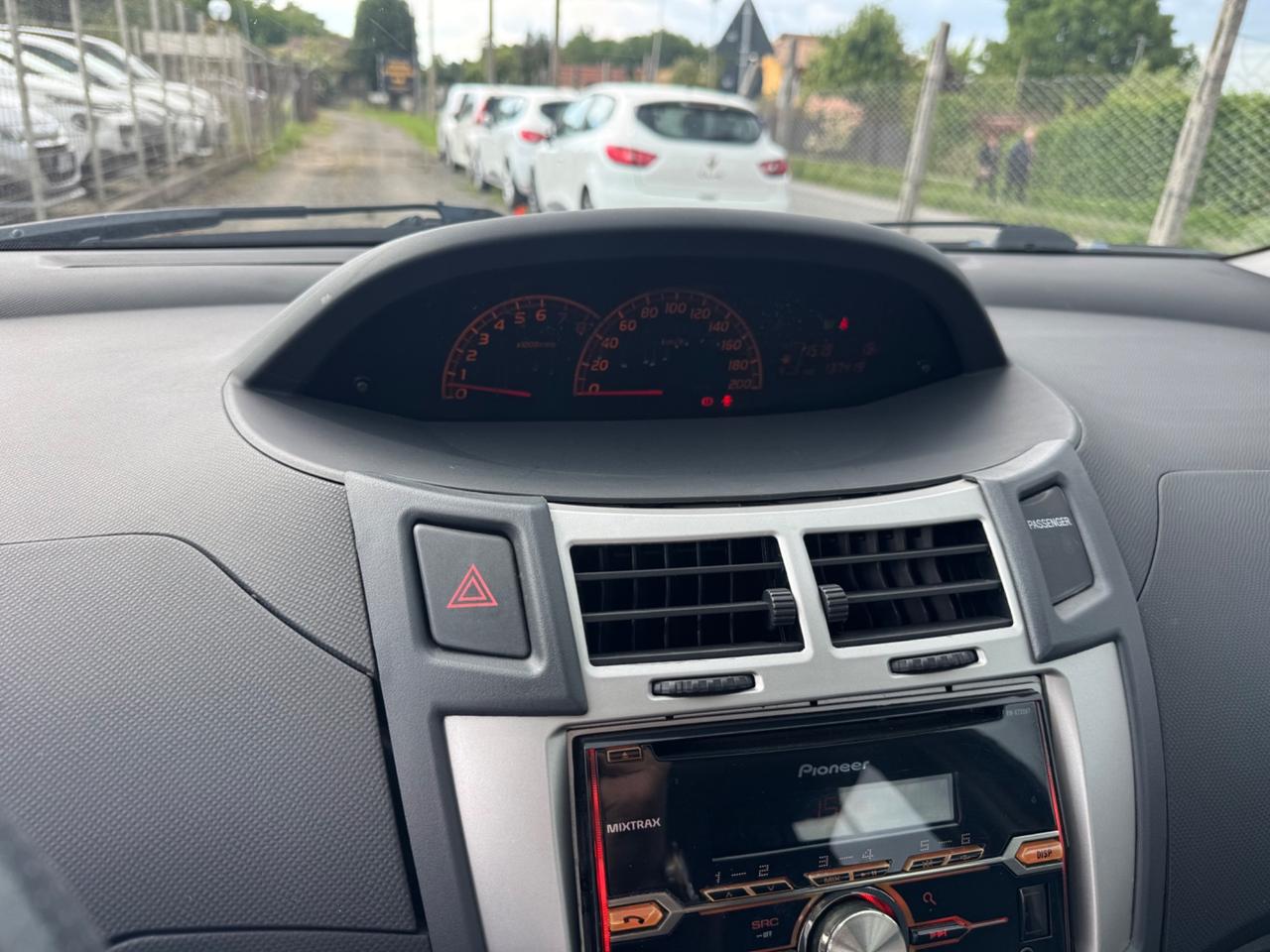 Toyota Yaris 1.3 5 porte Sol NEOPATENTATI