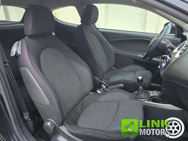 ALFA ROMEO MiTo 1.6 JTDm-2 S&S Distinctive Sport Pack